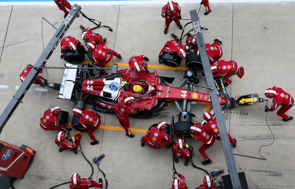 把赛车运动带回家乡，金彭携手赛车名将绘就体育+新图景