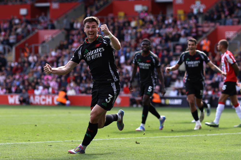 里程碑，徐新已为上海海港出战100场比赛